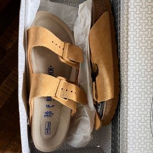 Birkenstock Arizona Latte Cream
